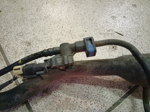 rohr Tankklappe Behälter des Kraftstoffsbehälters Jeep Cherokee 5 2014 68104841AD