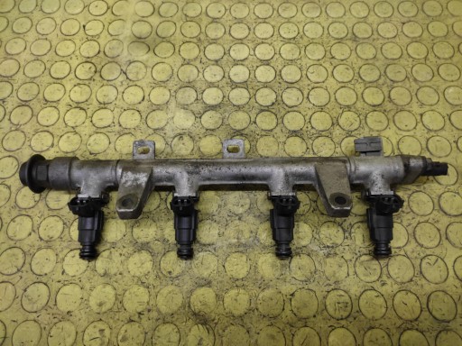 HYUNDAI COUPE 2.0 Rampe injection 3531022600