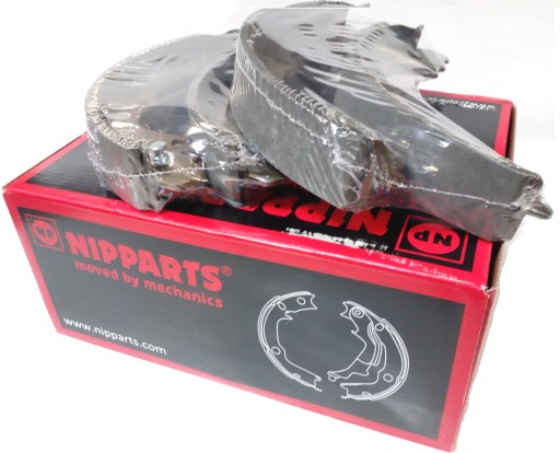 J3500522 - ТОРМОЗНЫЕ КОЛОДКИ NIPPARTS HYUNDAI H-1 2.5