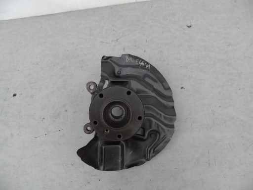 6759596 - Ступица поворотного кулака передняя правая bmw e e46 xd 4x4 m3