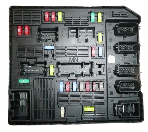 БЛОК ПРЕДОХРАНИТЕЛЕЙ 284B69009R RENAULT