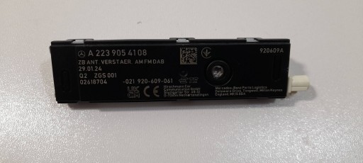 Mercedes-Benz CLE C236 antenna amplifier A2239054108 (T317)