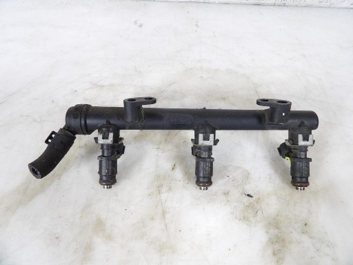 Skoda OE 04C133313 Rampe injection