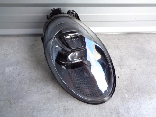 9P5941060B - Porsche 992 GT3 FULL LED MATRIX справа, идеально