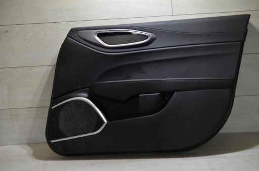 Alfa Romeo Giulia 2021 right front side upholstery door