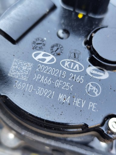 KIA SPORTAGE V pump pump of water 369103D921