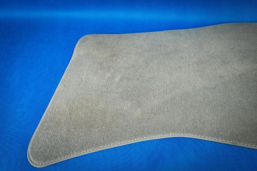 mat right front Audi A8 S8 4N 4N1863720C