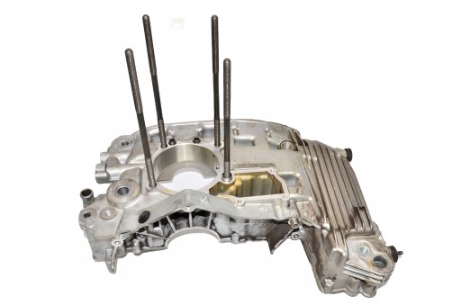 612231935-GS1150 - Картер двигуна BMW R 1150 GS правий блок картера
