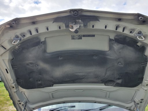 Звукоизоляция капота BMW E93 E92