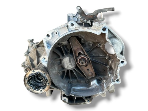 6-biegowa CAMBIO Volkswagen Golf 5 2005 0AG300040E