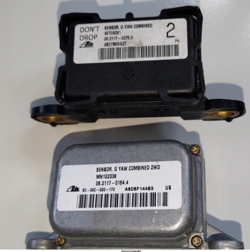 MN102338 4670A281 - Датчик ускорения гироскопа mitsubishi grandis esp