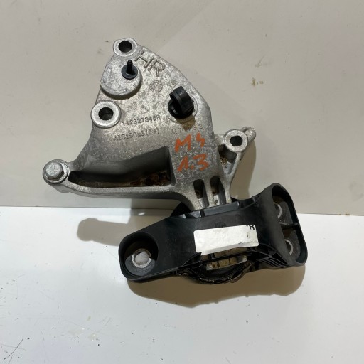 RENAULT MEGANE IV 1.3 TCE ENGINE MOUNT HOLDER