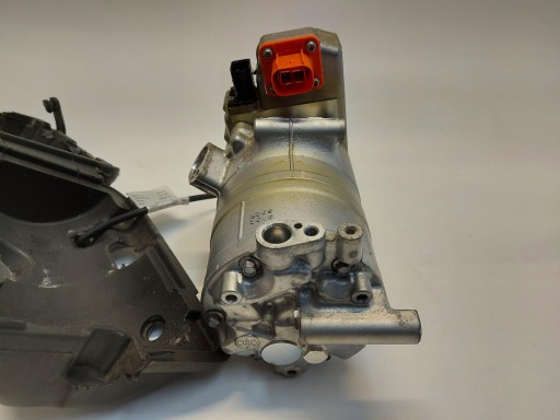 Porsche Taycan Cross Turismo Pumpe Klimakompressor klimaanlage oryg 9j1816797c