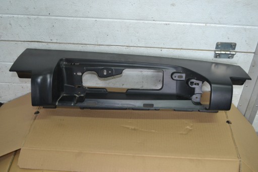 265A63380 - КУТОВЕ КРІПЛЕННЯ РАМКА ЛАМПИ ЛІВА ЗАДНЯ TRAFIC III