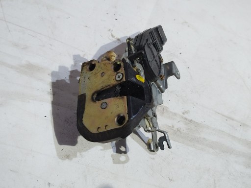 Toyota Avensis Verso lock door right rear part 2 PIN