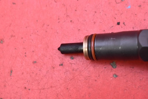 nozzle nozzle 038130073AG 0414720215 VW GOLF 5 V plus 1.9 TDI 105 KM