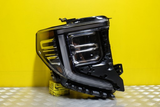 85604120 - GMC SIERRA 2022- ФАРА ПЕРЕДНЯЯ ФОНАРЬ LED R США