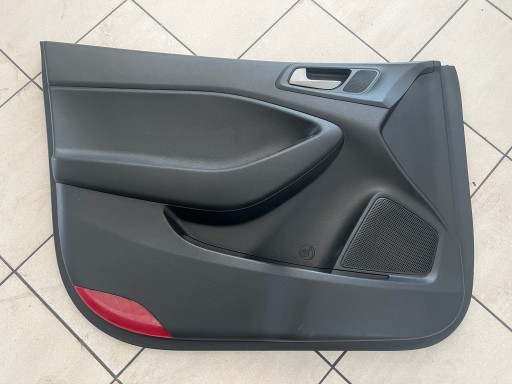 HYUNDAI I20 II 14-Оббивка дверей ліва передня EUR