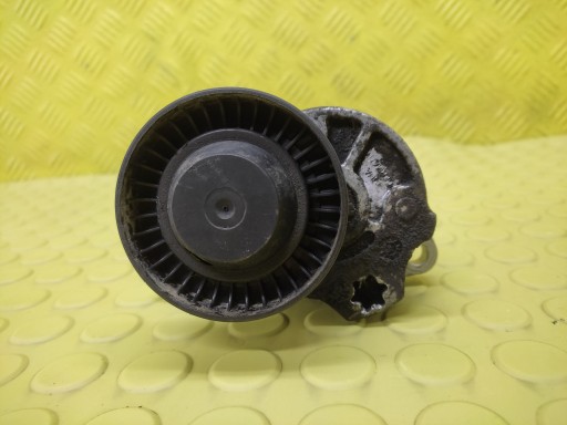 VOLVO XC 90 2.9 belt tensioner