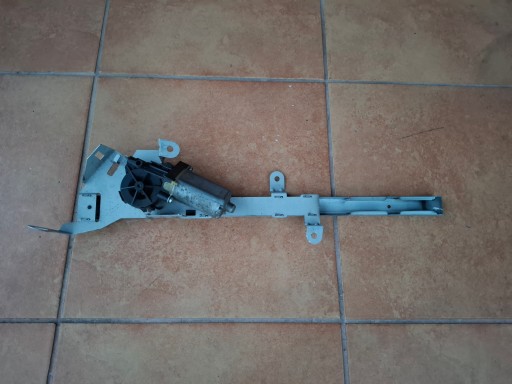 PODAJNIK supports right MERCEDES CLK W209 LIFT 2098600282