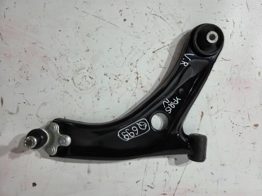 Toyota Yaris IV XP210 arm front right (Q699)
