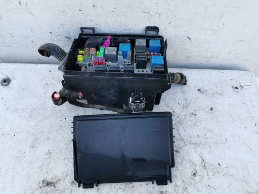 13246936 13246936 - Блок предохранителей opel meriva b 1.7 cdti