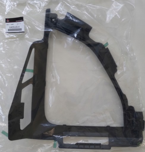 6400J531 - ECLIPSE CROSS LIFT 21 - 24 PHEV КРОНШТЕЙН ФАРИ ДЛЯ БАМПЕРА ЛІВА