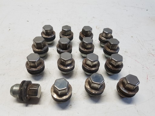 Rover SPORT II L494 болти гайки 16 штук