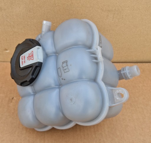 Réservoir eau 4M0121405AG AUDI VW Comme Neuf Original