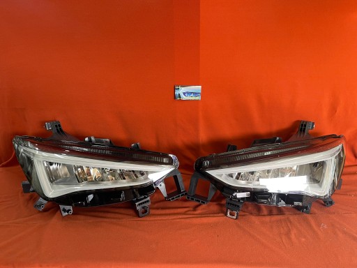 CUPRA BORN FULL LED LEFT AND RIGHT