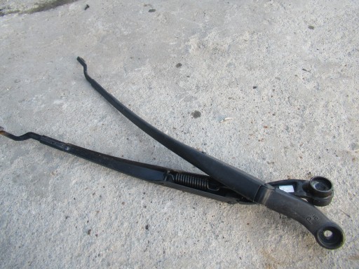 Hyundai EQUUS GENESIS 2015 р. РИЧАТИ ДВІРНИКА