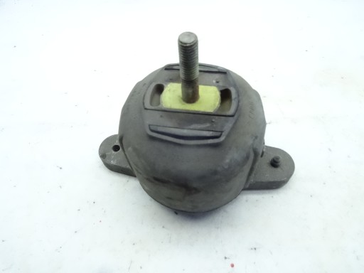 AUDI A8 D3 подушка коробки передач