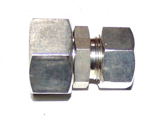 PH1M36 - ШАРНИРНОЕ СОЕДИНЕНИЕ С ПРЯМЫМ КОЛЬЦОМ ЗАКЛИНИВАЕТ 18L