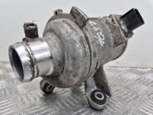 Mercedes C250 W205 water pump A2742000107 274.920