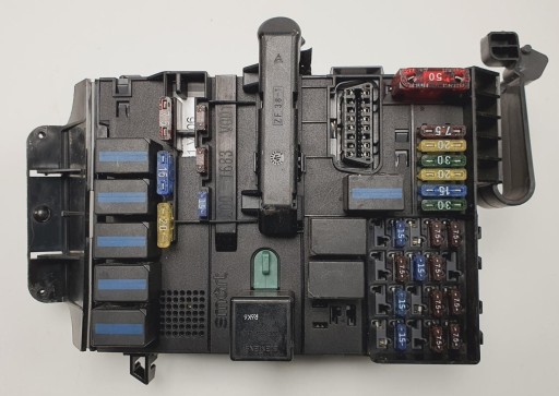 0001681V006, 0001681V006 - Блок предохранителей smart forwo 450 0,6 т