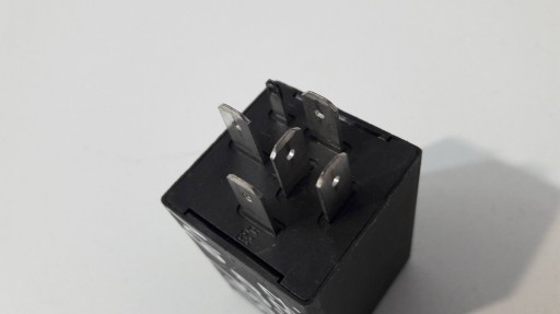 Volkswagen Polo 6N AUDI relay 431955531 (P177)