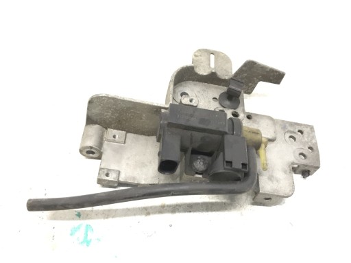 31319292 31293964 - Вакуумний клапан кріплення S60 S80 V60 V70 XC60