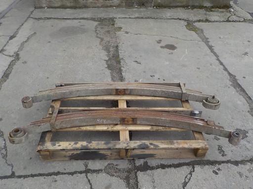 Пружины задние мерседес 814 8 листов, комплект 2 шт.