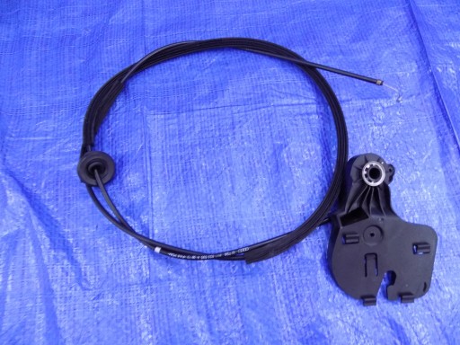 8V1823535A 8V1823535 - Трос відкривання капота трос AUDI A3 8V 2.0 TDI