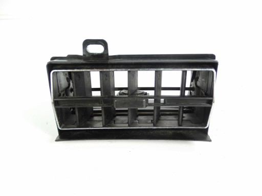 A1268310530 - Mercedes S W126 вентиляційна решітка права ліва передня