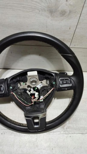 Volkswagen Tiguan Lift 5N0 lenkrad Leder multifunkcja