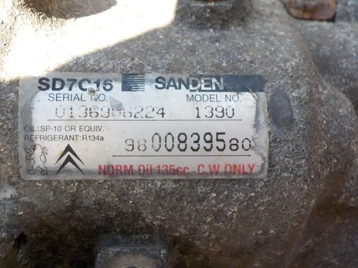 PEUGEOT 3008 1.6 HDI original compressor pump of the air conditioning 9800839580