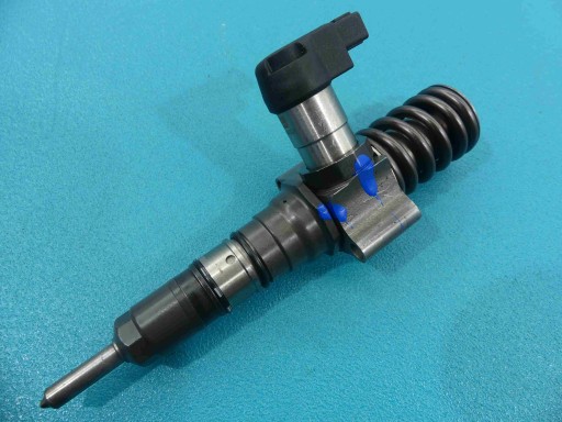 Насос-форсунка VW PASSAT B6 03G130073S 2.0 TDI