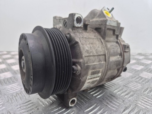 Mercedes C250 CGI W204 compressor of the air conditioning A0022304511
