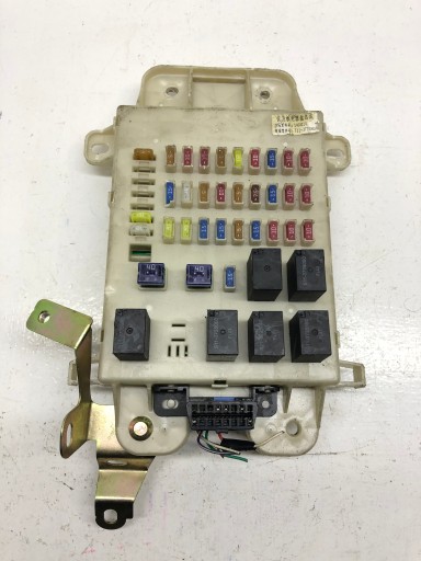 БЛОК ЗАПОБІЖНИКів CHERY J11 3723060BA