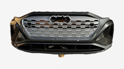 4KE.807.725 - Audi q8 e-tron 4ke передний бампер оригинальная камера