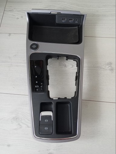 5F1863283AB - ЛЕОН III РАМКА ПЕРЕДАЧ ПАНЕЛЬ USB START STOP TUNNEL