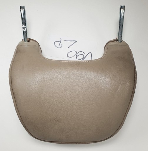 Підголівник лівий передній VOLVO V90 і