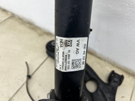 VW PASSAT B8 swing KOMPLETA shock absorber right 5Q0407258A 3Q0413031BN
