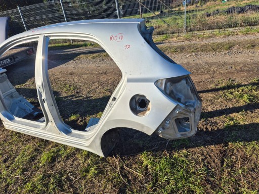 KIA RIO IV negyed sárvédö bal far hátso bal 2017